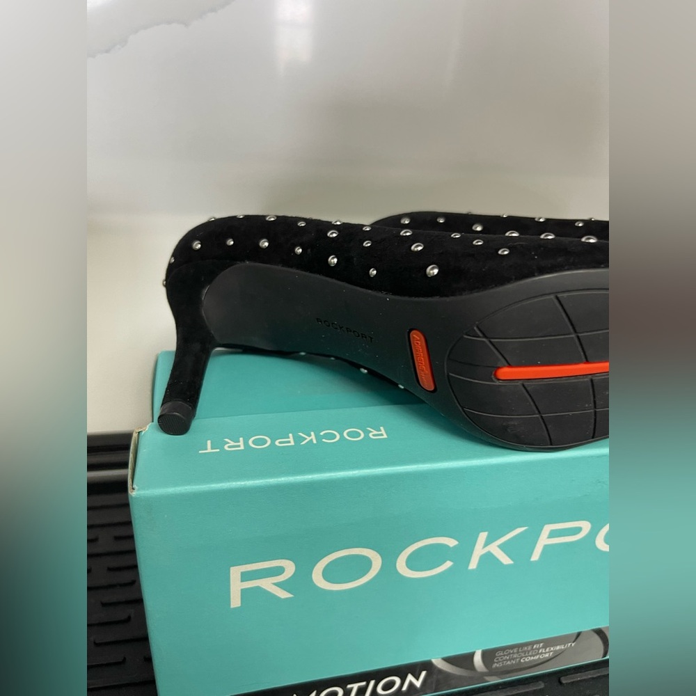 ROCKPORT 75mm Total Motion Women’s Pump Sz 6M Black Kid Suede Stud NIB - Picture 8 of 13